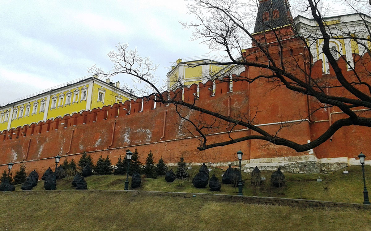 Алевиз Старый. Северо-западная стена Кремля по берегу реки Неглинной