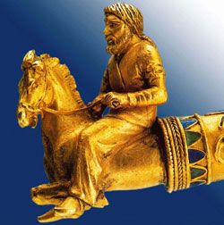 Скиф на коне. Фрагмент золотой гривны из кургана Куль-Оба  IV век до н.э.